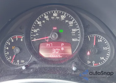 2012 Volkswagen Beetle 2.5L z USA, uszkodzony, nr VIN 3VWJP7AT9CM601746